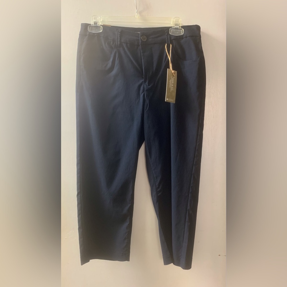 DKR Apparel Classic Bengaline Capri-Navy